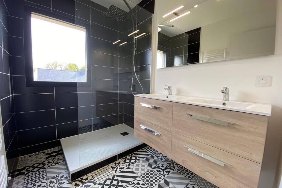 Carantec 4 Stars Villa With Jacuzzi And Garden For 8 Persons Exterior photo