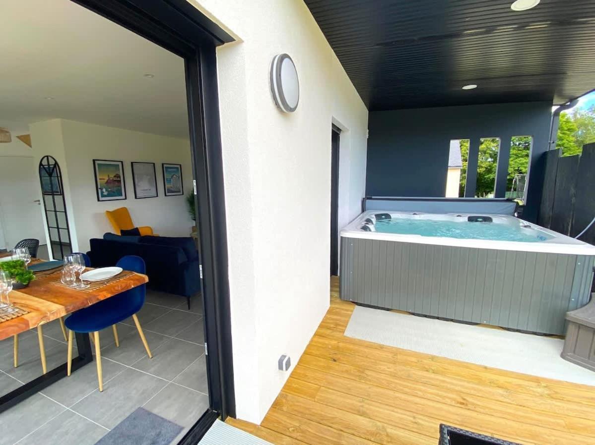 Carantec 4 Stars Villa With Jacuzzi And Garden For 8 Persons Exterior photo